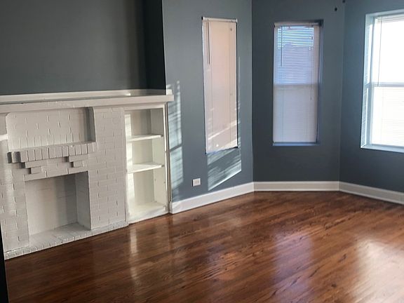 3rd image of 8146 S Ingleside Ave