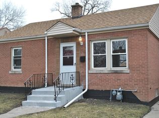 2033 S 15th Ave, Broadview, IL 60155