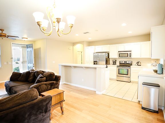 2nd image of 603 Aspen Meadows Way