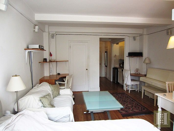 1st image of 457 W 57th St #904