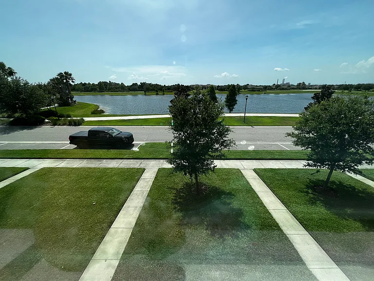 6315 Shore Vista Pl — Photo 23