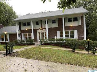 202 Sherwood Dr SE, Huntsville, AL 35802