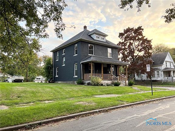 3rd image of 957 Prouty Ave