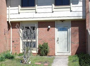 1121 Whitewater Pl, Herndon, VA 20170