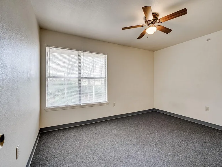 Mariner II Apartments — Photo 28