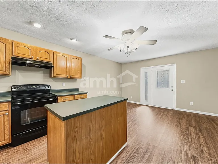 2521 Monarchy Ln — Photo 3