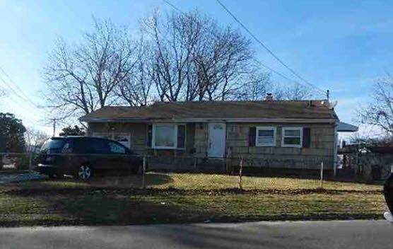 3rd image of 366 Jefferson Ave