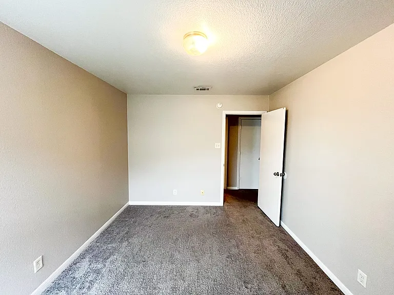 1213 Cinch Dr — Photo 31