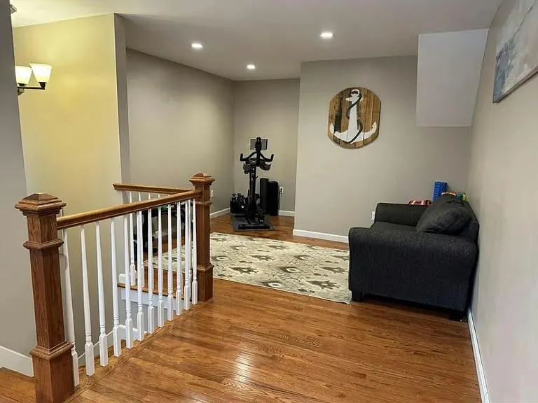 38 Terrace Ave — Photo 11