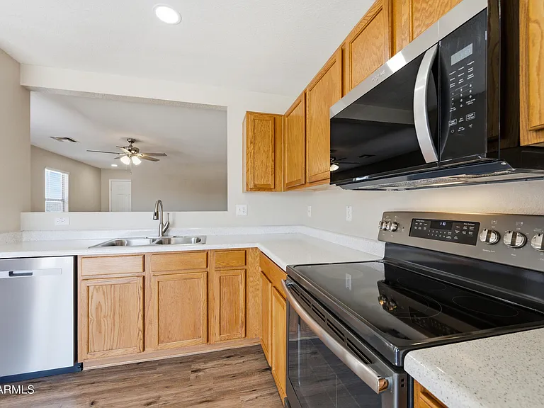 2851 E Cherry Hills Dr — Photo 7