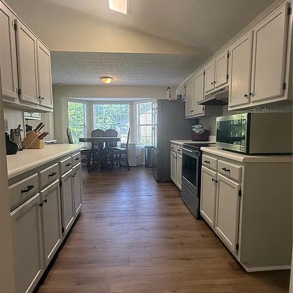 4197 Sterling Pointe Dr — Photo 4