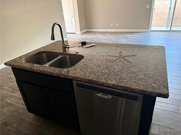 5th image of 714 Pala Mesa Dr