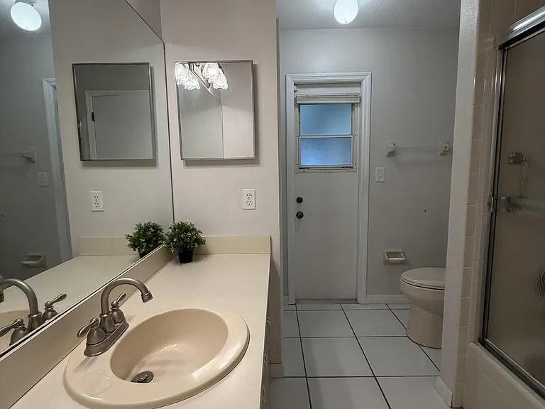 1305 Ambra Dr — Photo 15