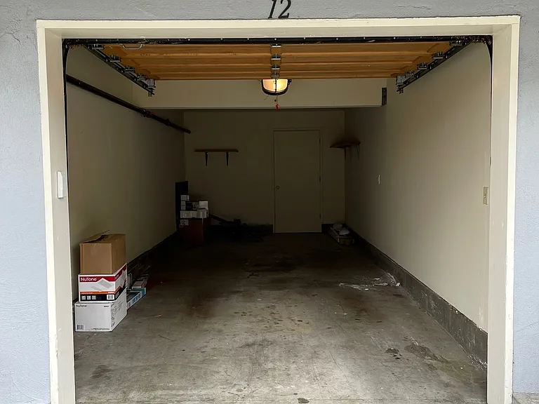 362 Alida Way — Photo 14