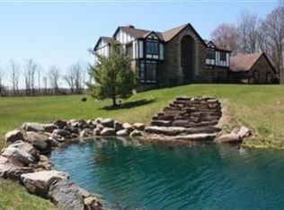 1786 Boston Rd, Hinckley, OH 44233