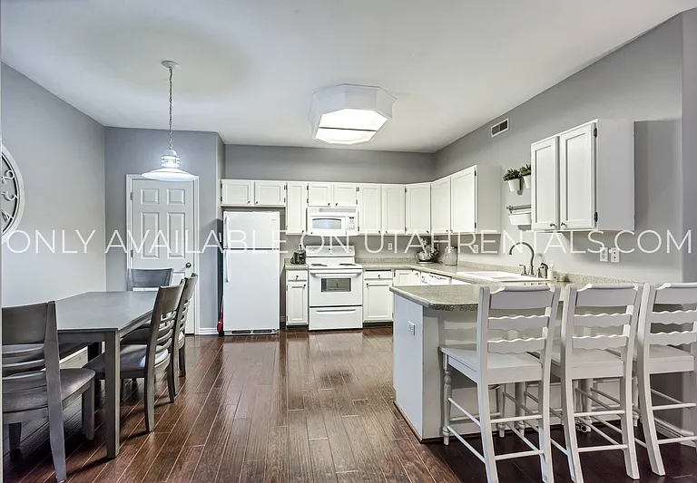 421 Belmont Pl #156 — Photo 11