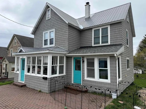 912 3rd St, Hancock, MI 49930