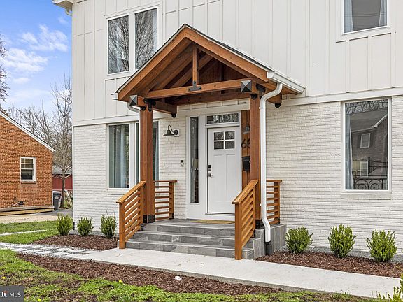 4th image of 6811 Smithway Dr