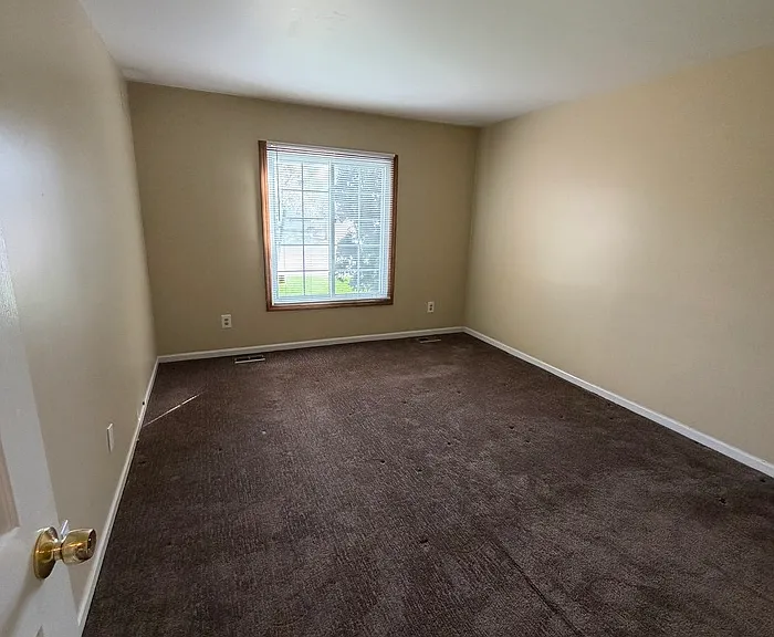 15246 Ashley Ct — Photo 9