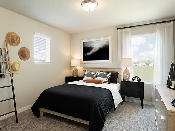 The Pioneer modeled at Sundance Cove - Classic Series