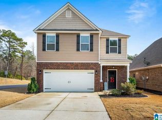 451 Glen Cross Cv, Trussville, AL 35173