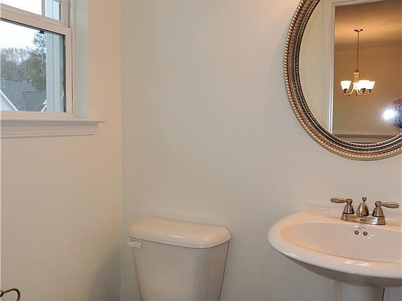 4th image of 5970 Garden Cir
