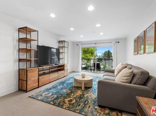 4501 Cedros Ave UNIT 202, Sherman Oaks, CA 91403