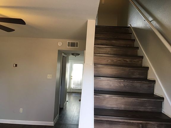 5th image of 607 Chickadee Dr APT 4