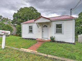 317 Mill St, Bluff City, TN 37618