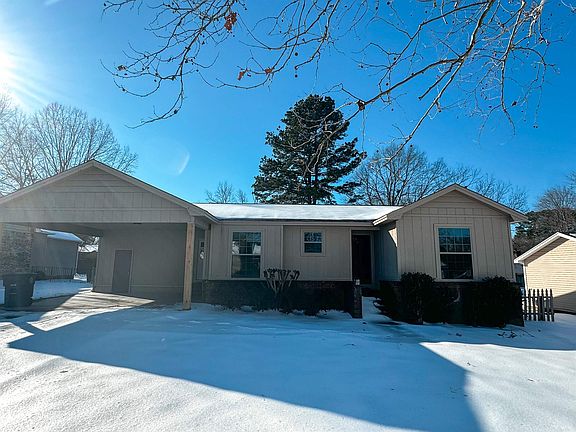 3rd image of 7 Boysenberry Ln