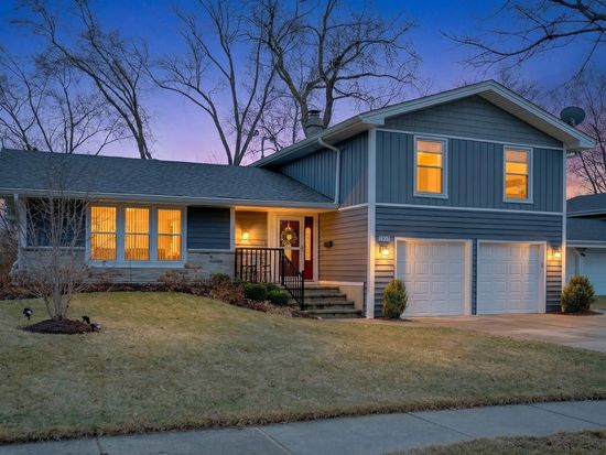 1335 Blair Ln, Hoffman Estates, IL 60169