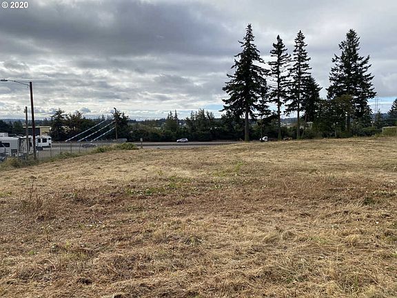 5th image of 18600 SW Pacific Dr