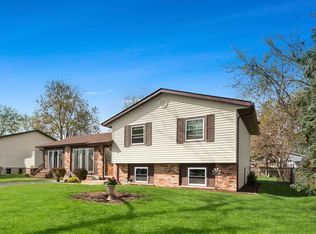 128 Grady Dr, Bolingbrook, IL 60440