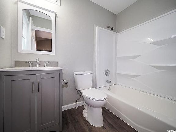 2nd image of 3750 W Hillsboro Cir