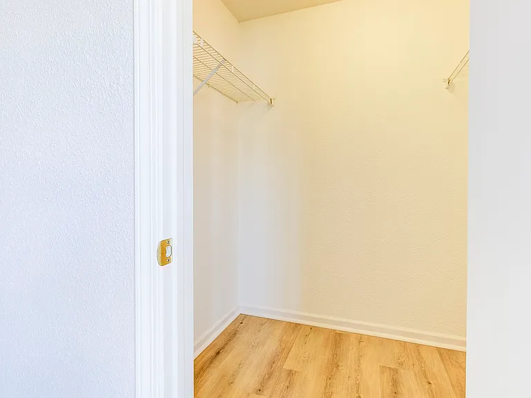 348 Atherton Dr — Photo 19