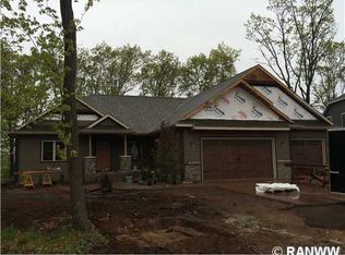 814 Sandalwood Dr, Altoona, WI 54720