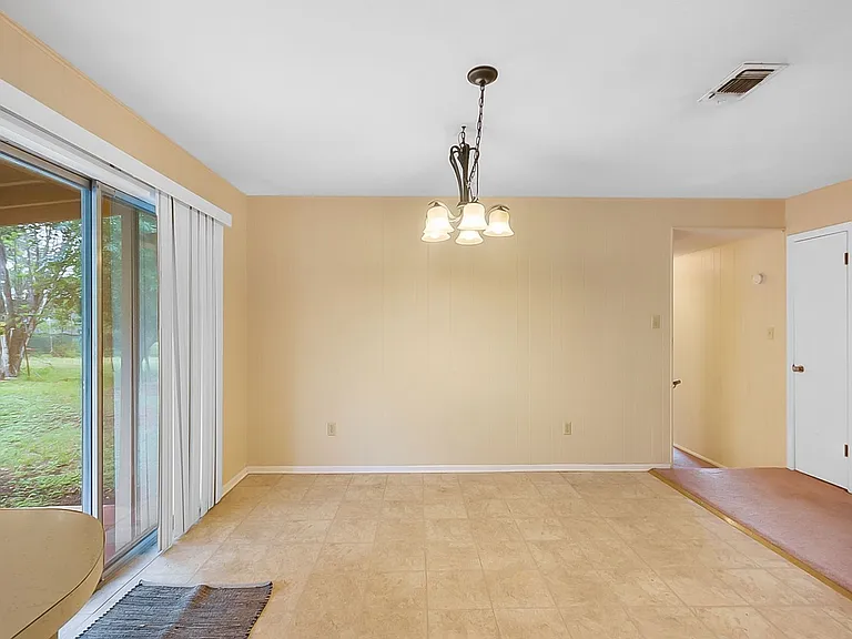 185 Oklahoma Ave — Photo 10