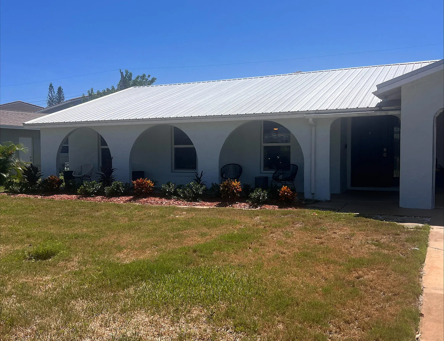 3 bed, 2.0 bath, 1846 sqft, $3,795 — Photo 1