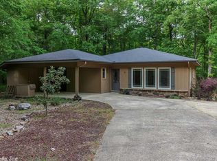 4 Para Ln, Hot Springs Village, AR 71909