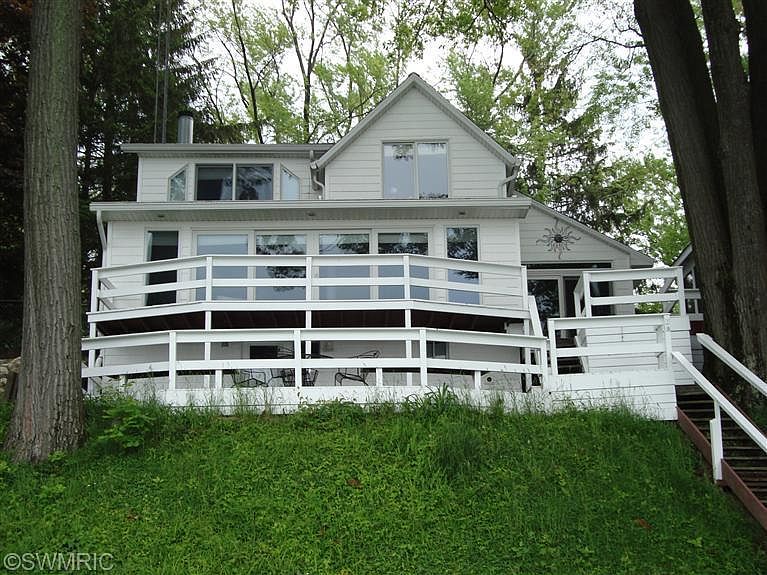 1st image of 5640 Woodland Ave