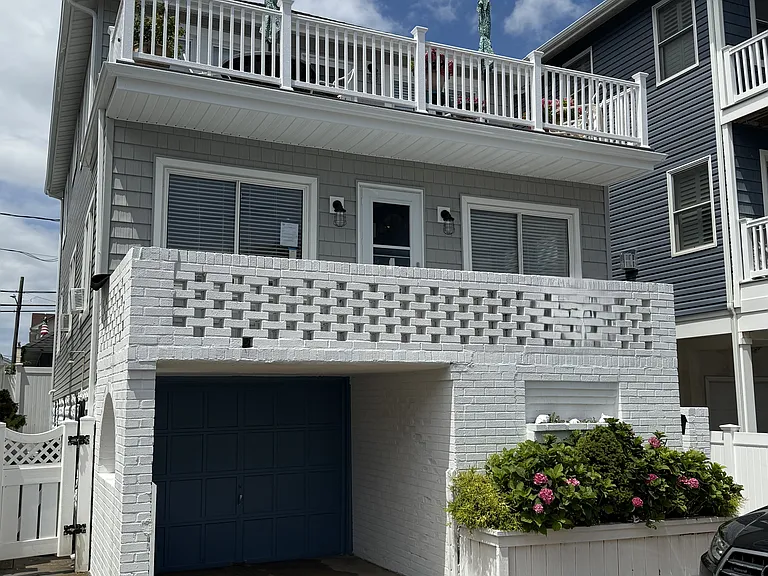 19 Minnesota Ave #1 — Photo 1