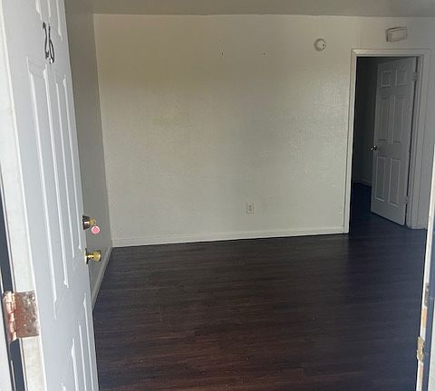 2nd image of 512 W Green Ave #26
