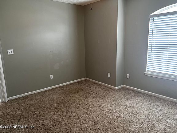 4th image of 326 Wildberry Ct
