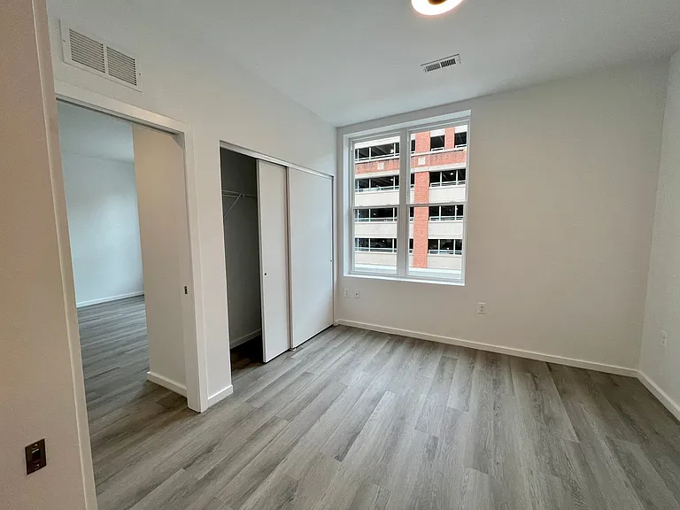725 W Pratt St. — Photo 147