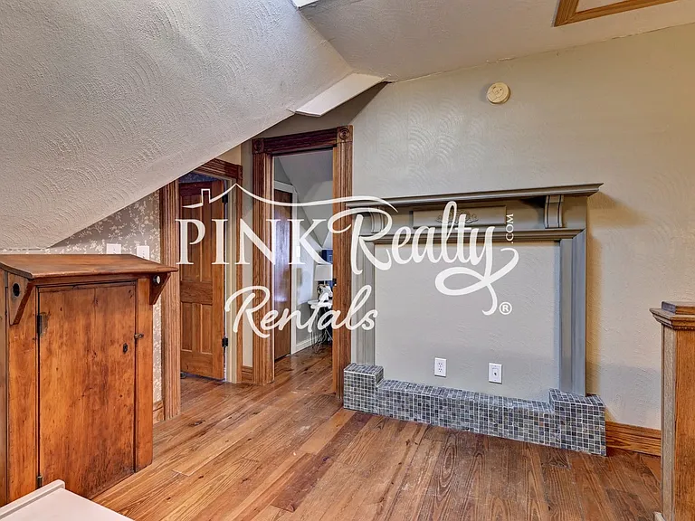 1610 W Kiowa St — Photo 32