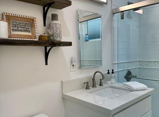 525 Manhattan Ave #C, Hermosa Beach, CA 90254