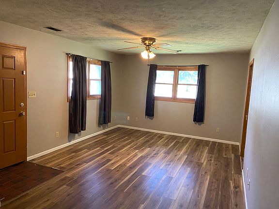 3rd image of 730 N Juliette Ave