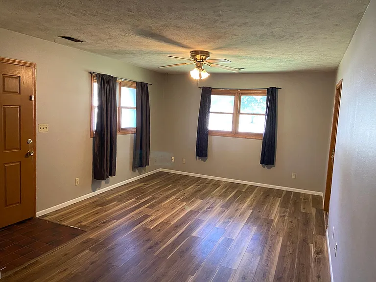 730 N Juliette Ave — Photo 2