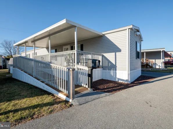 46 Summer St, Salunga, PA 17538
