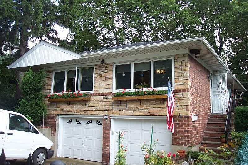 1st image of 11522 Park Ln S